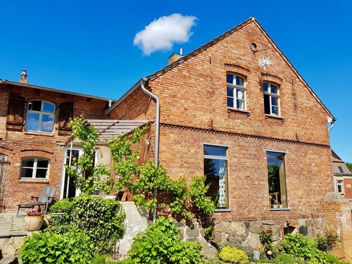Giebelseite - 5 Zimmer Einfamilienhaus zum Kaufen in Altentreptow