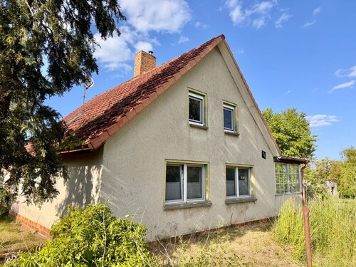 Hausansicht - 4 Zimmer Einfamilienhaus zum Kaufen in Knorrendorf