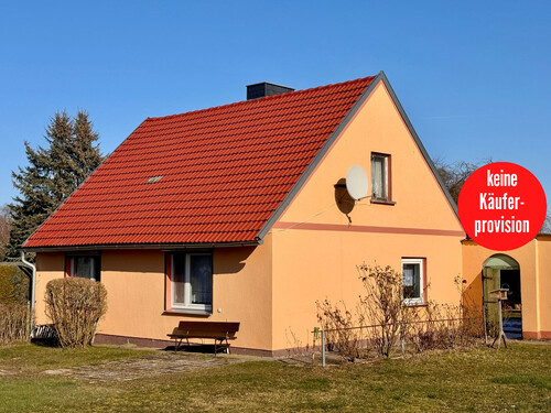 Hausansicht - HORN IMMOBILIEN ++ RESERVIERT! Haus in Rossow bei Neverin und ca. 10 km bis Neubrandenburg
