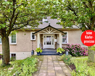 HORN IMMOBILIEN + großzügiges und elegantes Einfamilienhaus mit Einliegerwohnung und Garage in Gartz