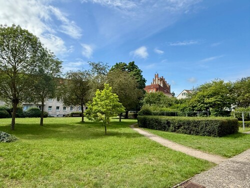 Innenhof - Etagenwohnung mit 50,00 m² in Neubrandenburg zum Kaufen