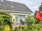 Hausansicht - HORN IMMOBILIEN ++ Doppelhaushälfte vor den Toren der Stadt Neubrandenburg - diskrete Vermarktung