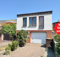HORN IMMOBILIEN ++ Haus mit Einliegerwohnung (vermietet) in Neubrandenburg Bergstraße