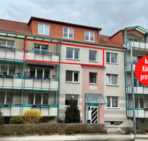 HORN IMMOBILIEN++ Neubrandenburg, 4-Raum Eigentumswohnung, modernisiert, EBK und Stellplatz -bezugsfrei-
