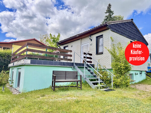 Ferienhaus in Lebehn - HORN IMMOBILIEN ++ Ferienhaus am See in Lebehn bei Krackow