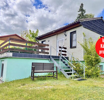 HORN IMMOBILIEN ++ Ferienhaus am See in Lebehn bei Krackow