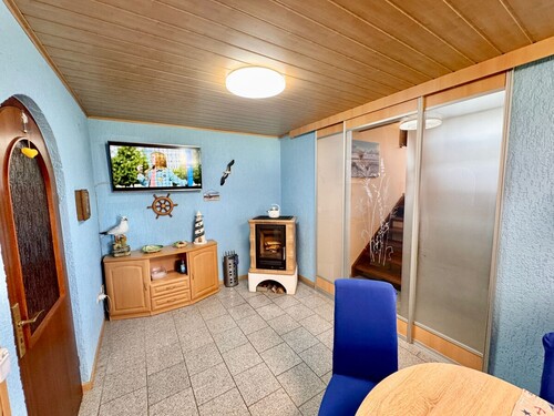 Essdiele mit Glas-Schiebetür - 4 Zimmer Einfamilienhaus in Ueckermünde