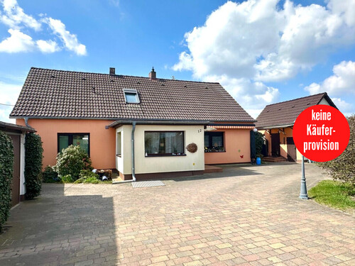 Hausansicht - HORN IMMOBILIEN ++ RESERVIERT! Einfamilienhaus bei Ferdinandshof mit großem Grundstück nur 70 km bis zur Ostsee
