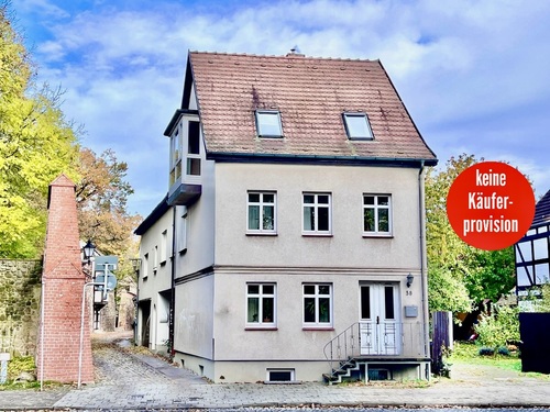 Hausansicht - Einmaliger Aktionspreis bis Ende November! Haus in der Innenstadt von Neubrandenburg, mit Garage