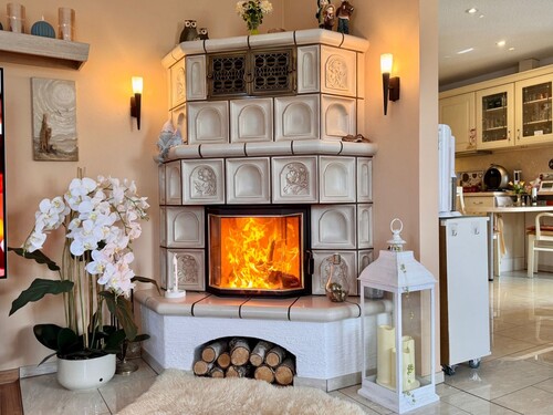 mit tollem Kaminofen - 