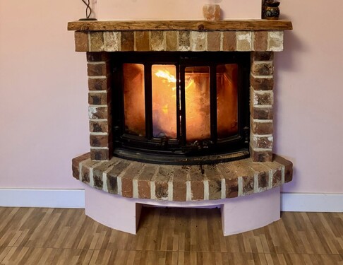 Wohnzimmer mit Kamin - 