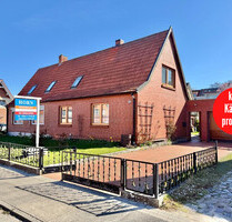 HORN IMMOBILIEN++ Neubrandenburg, Doppelhaushälfte mit Keller, Garage und Nebengelass