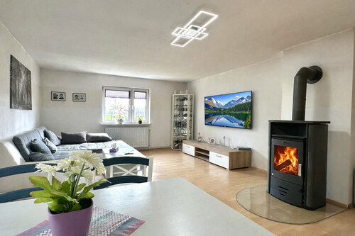 Wohnzimmer - 4 Zimmer Einfamilienhaus in Friedland / Jatzke