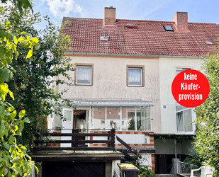 HORN IMMOBILIEN ++ Neubrandenburg Vogelviertel, Haus mit Grundstück, Terrasse und 3 Garagen