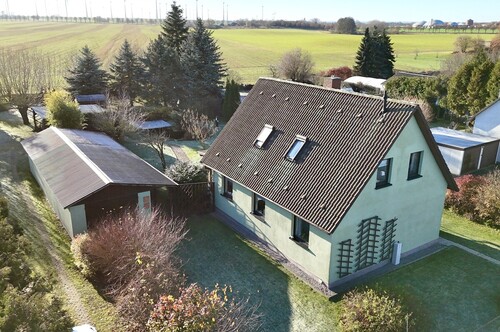 Luftbild - HORN IMMOBILIEN ++ charmantes Einfamilienhaus mit schönem Grundstück in Göritz bei Prenzlau