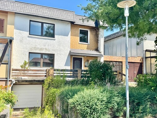 Hausansicht - 4 Zimmer Doppelhaushälfte zum Kaufen in Neubrandenburg
