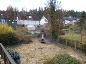 Blick von Balkon auf Gartenbereich - 