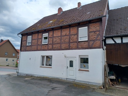 rückwärtige Ansicht Haus - 7 Zimmer Einfamilienhaus zum Kaufen in Einbeck