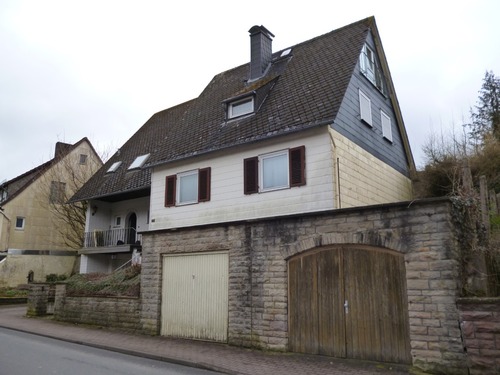 Hausbild 3 - 8 Zimmer Einfamilienhaus in Holzminden