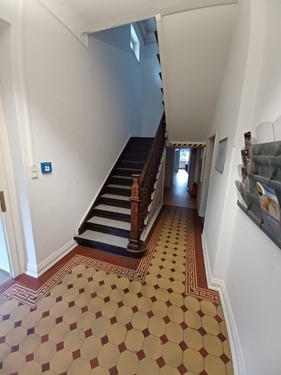 Flur im Erdgeschoss Hauptgebäude - 