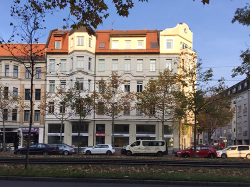 Hausansicht - 2 Zimmer Etagenwohnung zur Miete in Leipzig