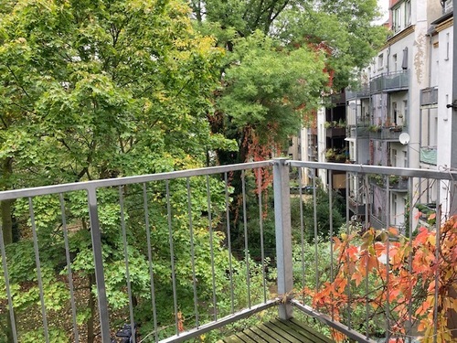 Balkonblick - Citynah! Schicke 2Raumwohnung! Balkon! Kleine EBK! In Parknähe!