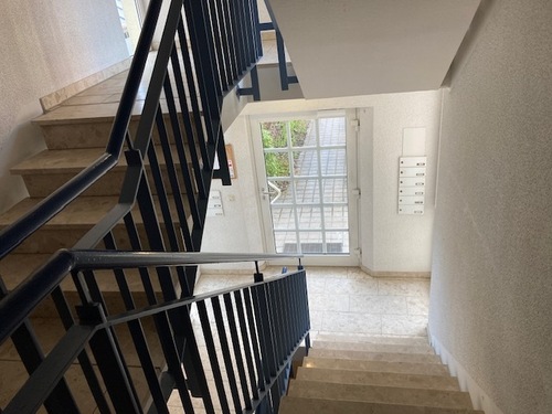 Treppenhaus - 3- Zimmerwohnung mit 62,00 m&sup2; in Leipzig zum Kaufen