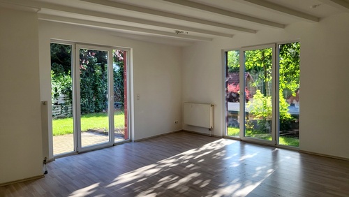 Wohnzimmer - 6 Zimmer Einfamilienhaus zum Kaufen in Bad Segeberg