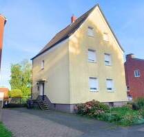 In 2000 kernsaniertes Mehrparteienhaus mit schönem Gartengrundstück in Recklinghausen- Grullbad.
