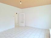Wohnzimmer Bild 2 - 2 Zimmer Etagenwohnung zur Miete in Recklinghausen