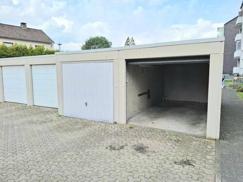 Garage mit elekt. Sektionaltor - 