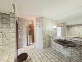 En-Suite-Bad Bild 2 - 