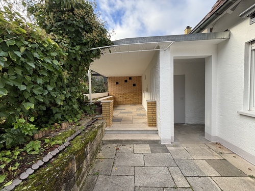 Überdachter Aussensitz - 5 Zimmer Einfamilienhaus in Hauenstein