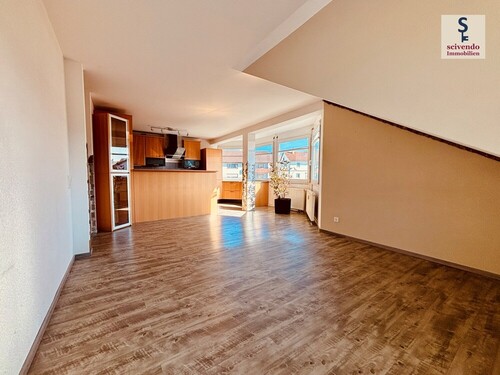 Wohnzimmer - 3- Zimmerwohnung zum Kaufen in Straubenhardt