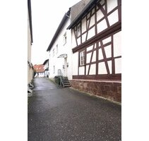~~ VERMIETETE ETAGENWOHNUNG IN ZWEITER BAUREIHE IN ZENTRALER LAGE ~~ - Rheinzabern