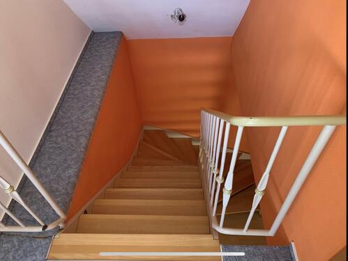 Treppe zum DG Hinterhaus WE rechts - 