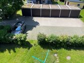 Garagen, Stellplätze und Wäscheplatz - 