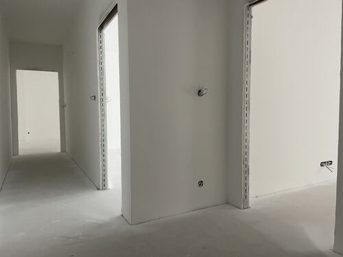 Flur Obergeschoss - Mehrfamilienhaus, Wohnhaus mit 156,80 m&sup2; in Falkenstein zur Miete
