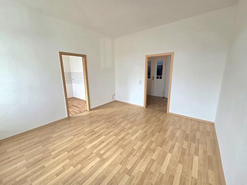 Wohnzimmer - 2 Zimmer Etagenwohnung zur Miete in Chemnitz