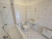 Bad mit Wanne - 