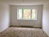 Wohnzimmer - 3 Zimmer Etagenwohnung zum Kaufen in Rochlitz