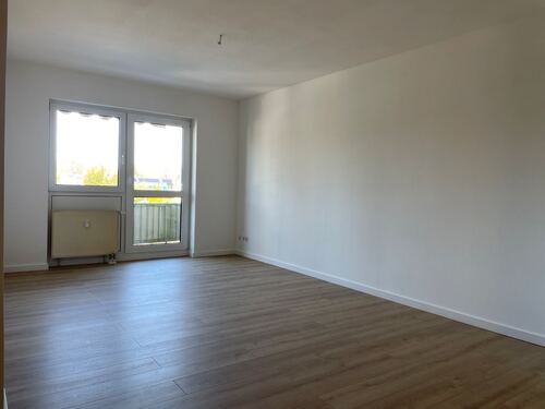 Wohnbereich mit Balkon - 