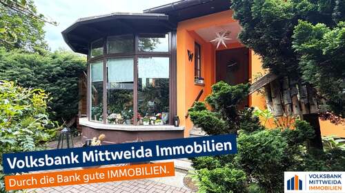Einfamilienhaus mit Wintergarten - Einfamilienhaus mit Pool in ruhiger grüner Lage