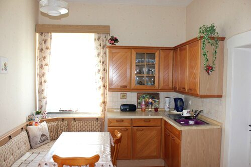 Küche mit Fenster im Haus 1 - EG - 