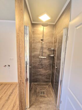 ...mit Dusche - 