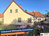 Hausansicht - Schöne Doppelhaushälfte mit großem Grundstück und vielen Extras!