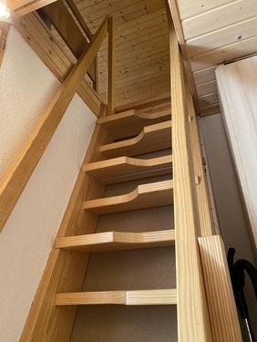 Treppe zum Dachgeschoss - 