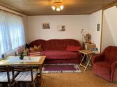 Wonzimmer mit 3 Fenstern - 