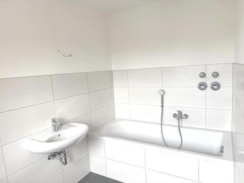 Bad - 4 Zimmer Etagenwohnung in Frankenberg