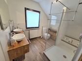 Tageslichtbad mit Dusche im DG - 